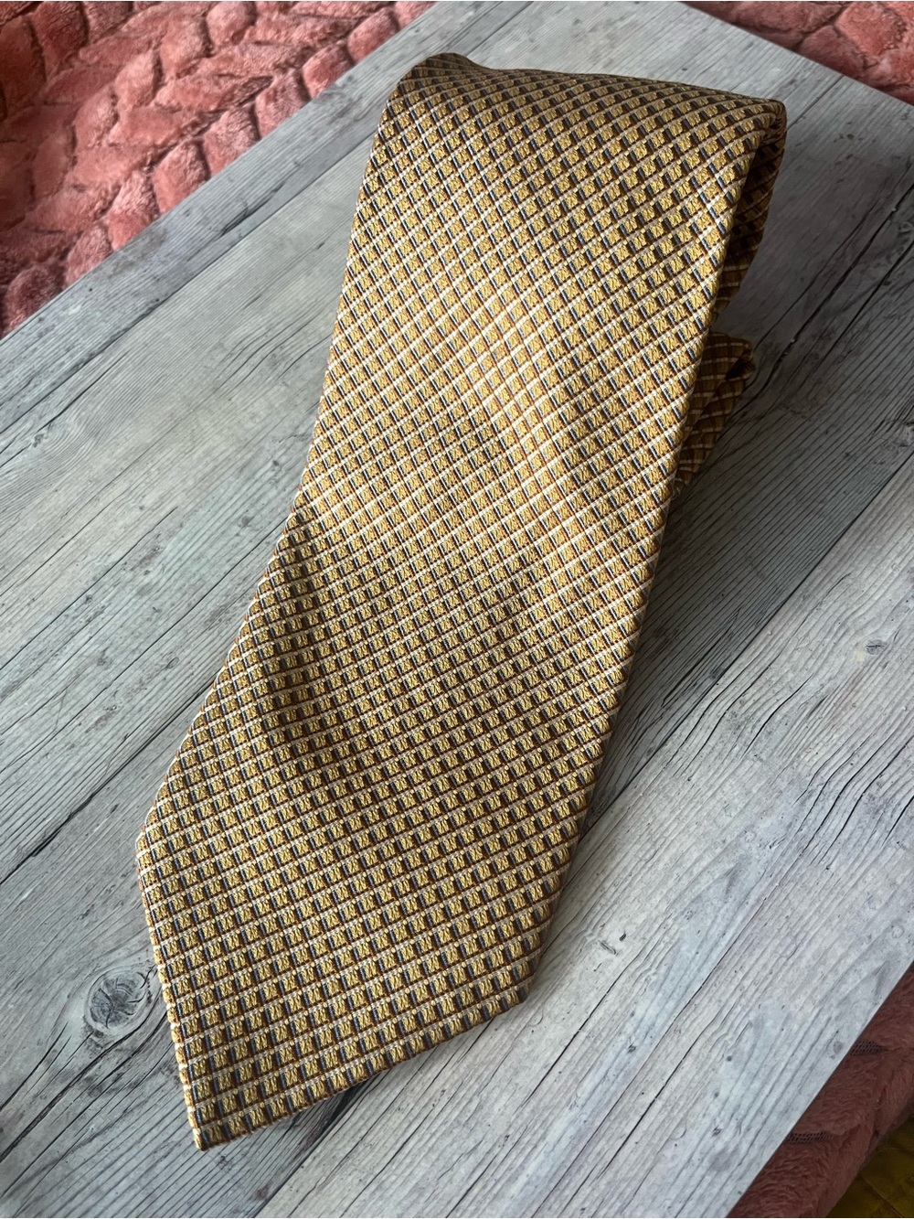 Gold Georgio Armani gold mini check tie